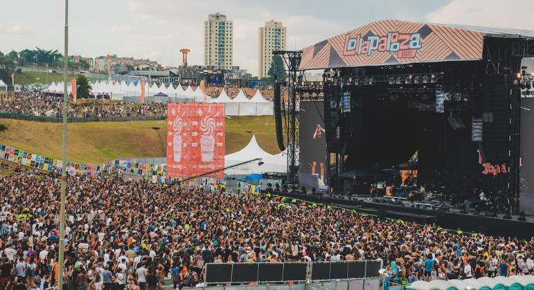 Lollapalooza Brasil 2023 acontecerá nos dias 24, 25 e 26 de março, no Autódromo de Interlagos