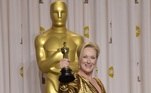 Impossível falar de Oscar sem lembrar de Meryl Streep. Além de colecionar estatuetas da maior premiação do cinema, a atriz já roubou a cena algumas vezes no tapete vermelho. Em 2012, escolheu um vestido dourado de Lanvin e, para muitos, estava 