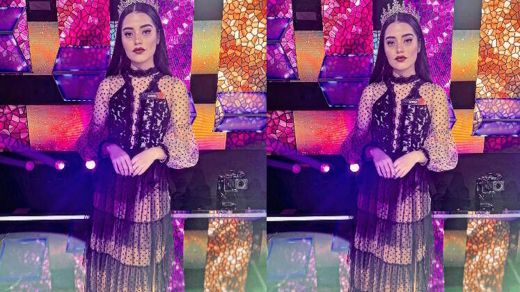 Cada um tem a Wandinha Adams que merece. Anna Maz apostou em um estilo mais dark e ousou com o vestido longo em estampa poá, os babados em tule preto deram mais movimento à peça. E não poderia faltar a coroa, que é um dos acessórios preferidos da jurada! Arrasou? Sim ou com certeza!