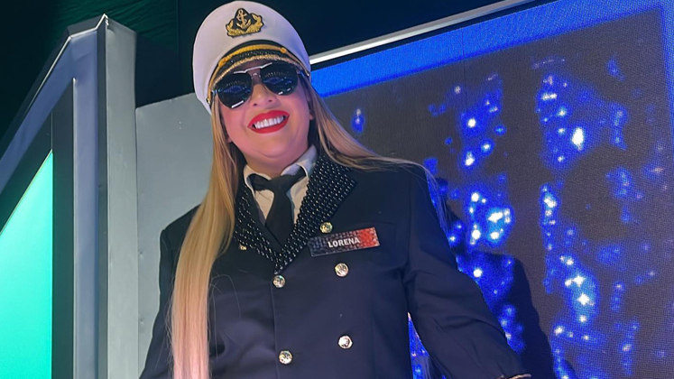 Estreante da quinta temporada do reality, Lorena Alexandre se destaca pela grande semelhança com a cantora Marília Mendonça. A jurada já realizou tributos e homenagens para a eterna musa da sofrência