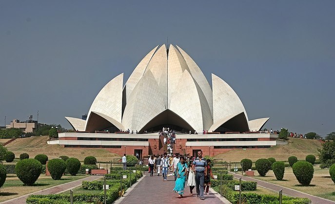 Lotus Temple - Índia -  É uma Casa de Adoração Bahá'í situada em Nova Déli. O edifício foi concluído em 1986 e, assim como o Lotus Building da China, tem o formato da flor sagrada.  