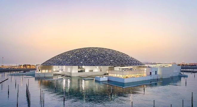 O quadro seria exposto no Louvre de Abu Dhabi, mas a exposição foi cancelada