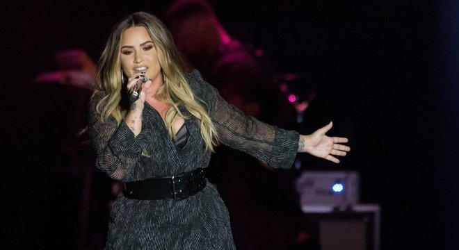 Demi Lovato estava no meio de uma turnê quando foi internada