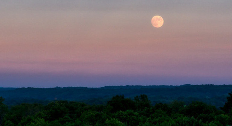 Em dias de superlua, astro parece até 5,5% maior e 11,3% mais brilhante