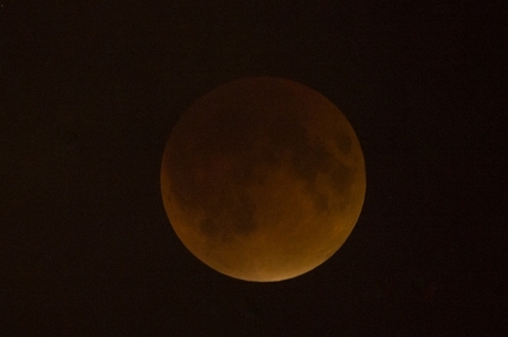 Eclipse acontece quando Sol, Terra e Lua se alinham