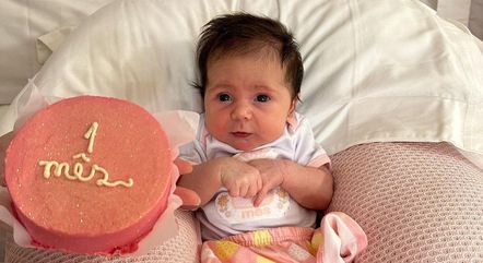 Lua completa um mês de vida