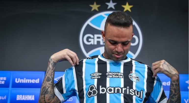 A primeira dispensa constrangedora de 2024. Grêmio se cansou de Luan. 'Eu tentei", diz Renato Gaúcho