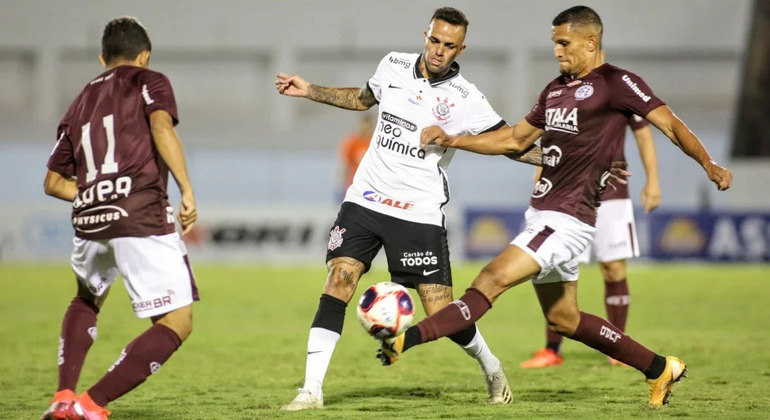 Após mais de 30 anos, Corinthians e Ferroviária voltam a jogar estreia 