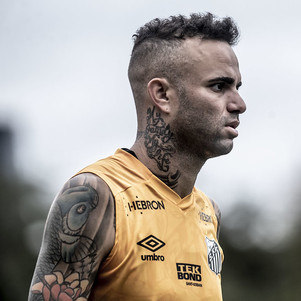Luan está emprestado ao Santos pelo Corinthians