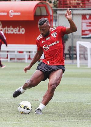 Luan treinando com o São Paulo