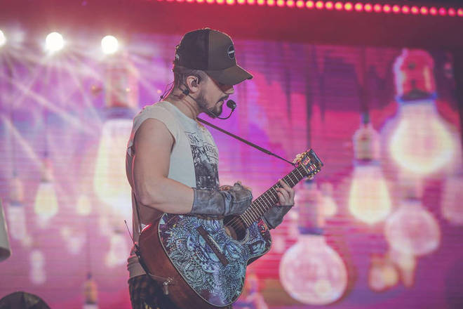 Em mais de dez anos de carreira, o cantor conseguiu sempre se manter em evid&ecirc;ncia