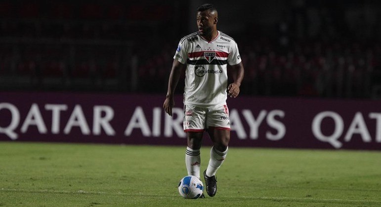 Luan em partida pelo São Paulo