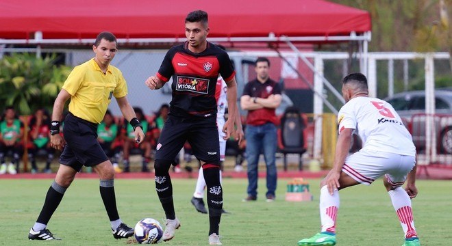 Emprestado pela Chapecoense, atacante Wesley Natã reforça o