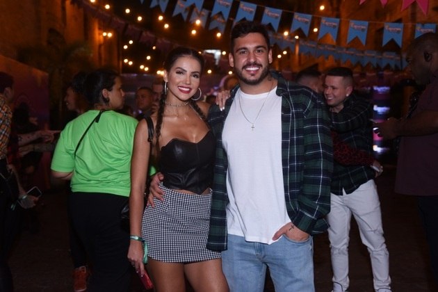 Também do Power Couple 6, Luana e Hadad curtiram a festa de Deolane