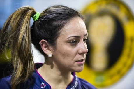 Luana em campo pelo time do Rir Ver Play (Edu Garcia / R7)