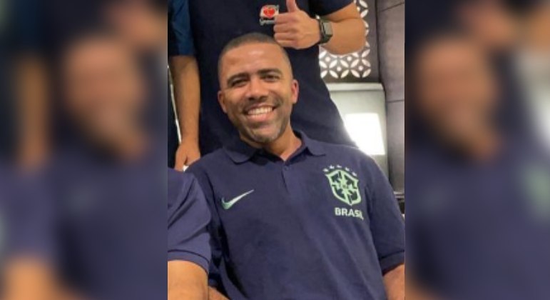 O analista Lucas de Oliveira é mestre em educação física e está no Palmeiras desde 2020. Oliveira é responsável pelas análises não somente do Brasil, mas também de todos os adversários e de tudo o que pode afetar a seleção brasileira durante o torneio