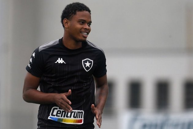 Lucas Mezenga - 31/12/2021 - Está emprestado pelo Nova Iguaçu. O Botafogo tem a opção de compra em valor fixado até o fim do vínculo.