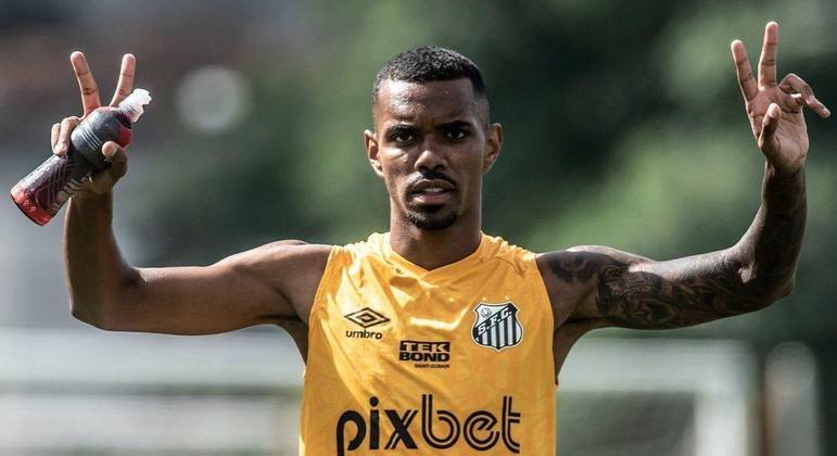 Lucas Pires chama torcida para importante duelo de quinta-feira contra o Coritiba