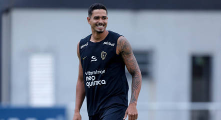 Lucas Veríssimo já treina com o elenco do Corinthians