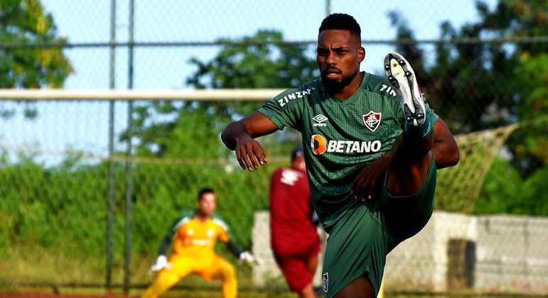 Luccas Claro durante treino do Fluminense no CT Carlos Castilho