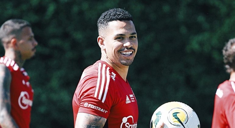 Luciano durante treino do São Paulo