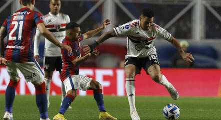 Luciano em ação contra o San Lorenzo