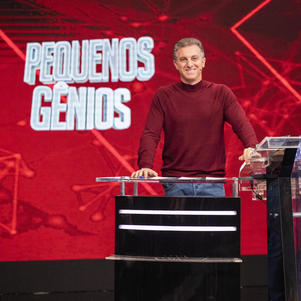 Globo quer Luciano Huck antes e depois do futebol aos domingos 