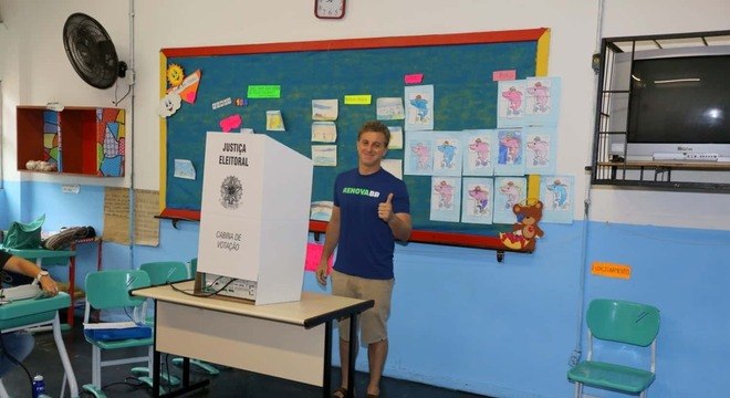 luciano huck votar filho