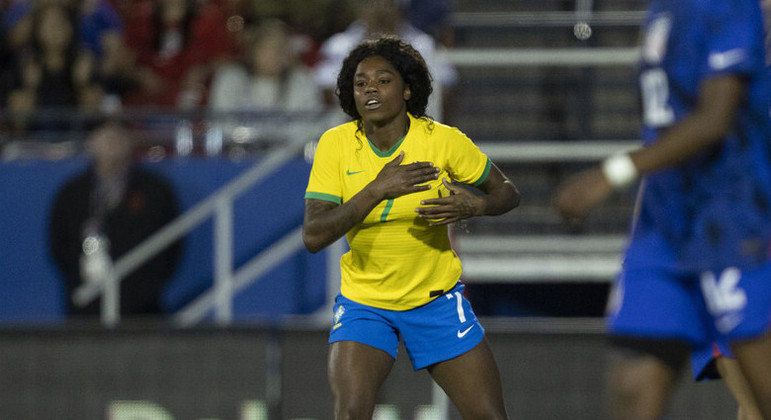 Ludmila foi convocada para a seleção brasileira profissional pela primeira vez em 2017