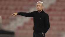 Al-Duhail anuncia liberação do técnico Luís Castro