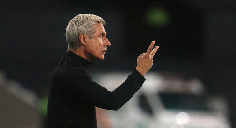 Botafogo não perde há oito partidas