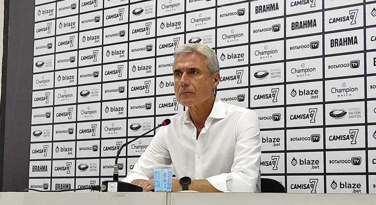 Luís Castro amargou nova derrota no comando do Botafogo