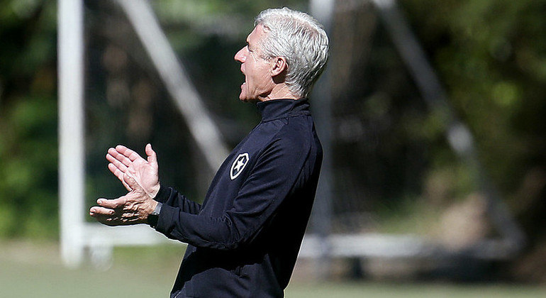 Luís Castro reencontrou o caminho das vitórias