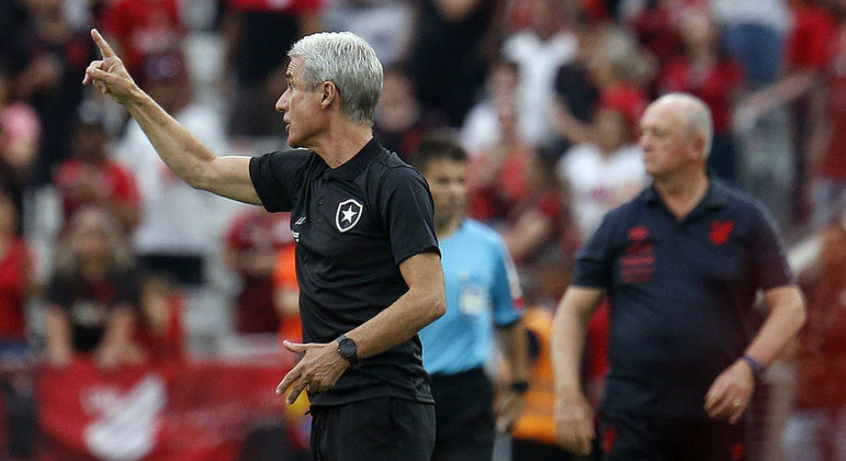 Luís Castro encerrou seu primeiro ano de Botafogo com avaliação positiva
