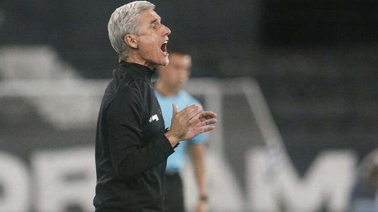 Luís Castro - No Botafogo desde 2022, o técnico ainda não conquistou títulos.