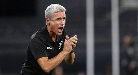 Luís Castro, técnico do Botafogo