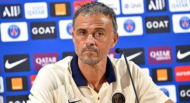 Luis Enrique não gosta de falar de Neymar. 'Verão minhas ações com ele.' O desejo é que o brasileiro saia
