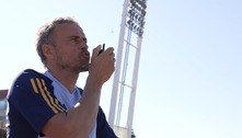 Técnico da Espanha, Luis Enrique comanda treinos da seleção com walkie-talkie; confira o vídeo