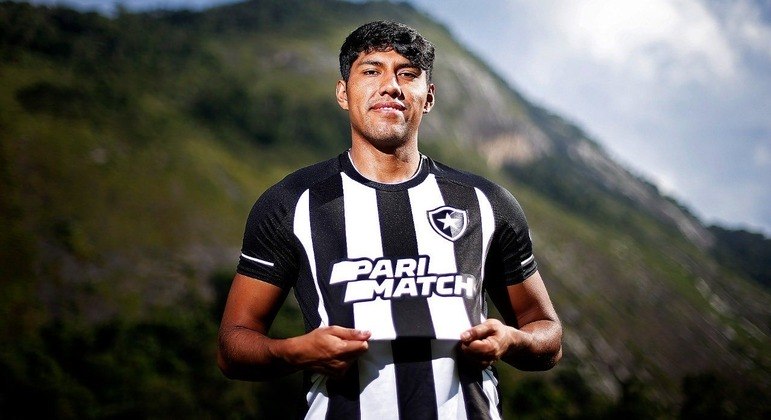Luis Segovia assinou com o Botafogo até o fim de 2025