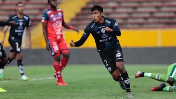 Luis Segovia (equatoriano) - Time: Independiente del Valle (EQU) - Posição: Zagueiro - 24 anos - Vínculo até 31/12/2022 (pode assinar pré-contrato) - Valor de mercado: 1,5 milhão de euros (R$ 8,1 milhões)
