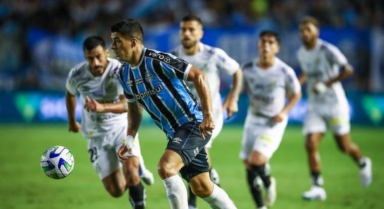 Luis Suárez perdeu pênalti, mas mesmo assim o Grêmio venceu o Santos