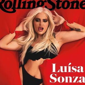 Cantora é capa e recheio da publicação