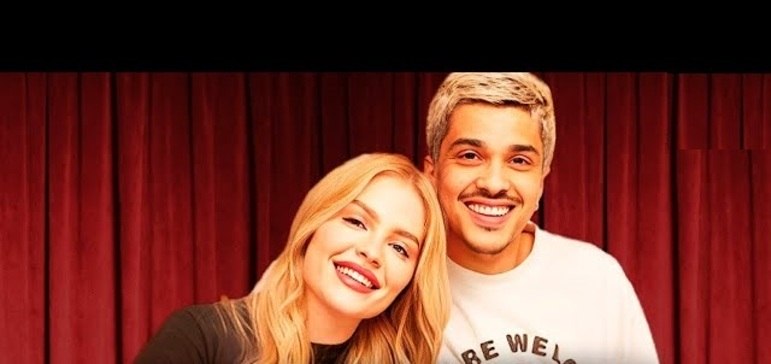 Os dois chegaram até a participar juntos do podcast PodDelas, apresentado por Tata Staniecki e Boo Unzueta. Eles se declararam um ao outro e contaram toda a história de romance. Luísa conheceu Chico por um vídeo nas redes sociais, e se apaixonou pelo influenciador. Ela mandou uma mensagem para ele e os dois tiveram o primeiro encontro no show de Caetano Veloso, onde ele conheceu a família toda da cantora