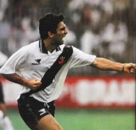 LUISINHO encerrou sua carreira em 2000 como multicampeão. Após ter trabalhado como agente de jogadores, ele engatou a carreira como técnico e colecionou trabalhos em clubes como o Rio Branco-SP e o São Cristóvão.