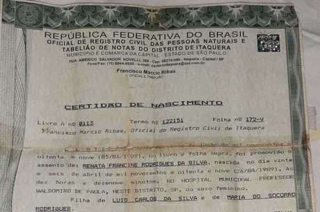 Nome do cantor aparece na certidão de Renata