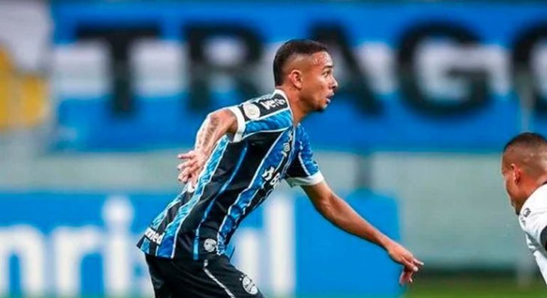 Luiz Fernando - Ponta-Direita - 25 Anos - No Grêmio desde  27/08/2020 (emprestado pelo Botafogo) - Contrato de empréstimo até 31/12/2021