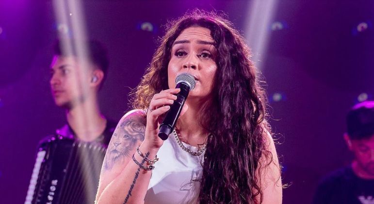Luiza Martins lança primeira música desde a morte de Maurílio
