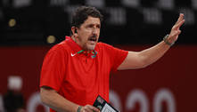 Apaixonado pelo vôlei, brasileiro dá cara a tapa pelo Quênia nos Jogos
