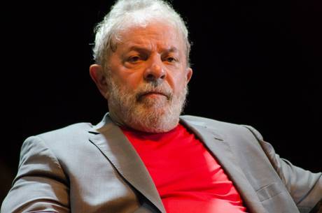 Lula foi condenado a 12 anos e um mÃªs de prisÃ£o