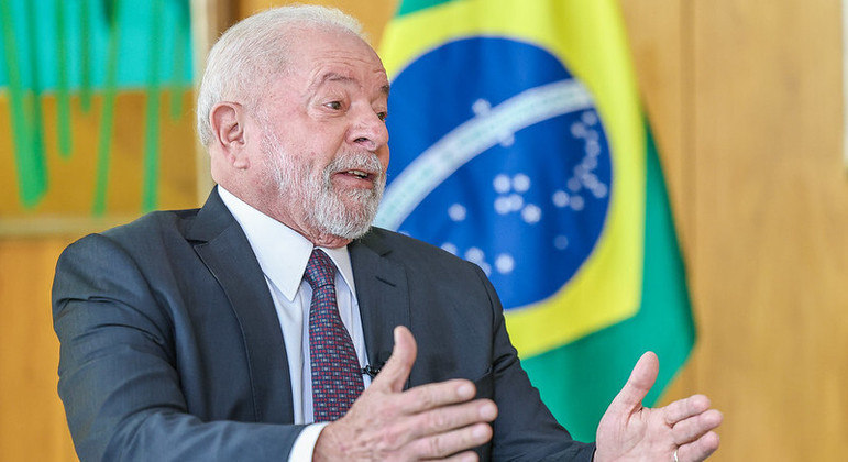 Luiz Inácio Lula da Silva (PT) durante entrevista no Palácio do Planalto
